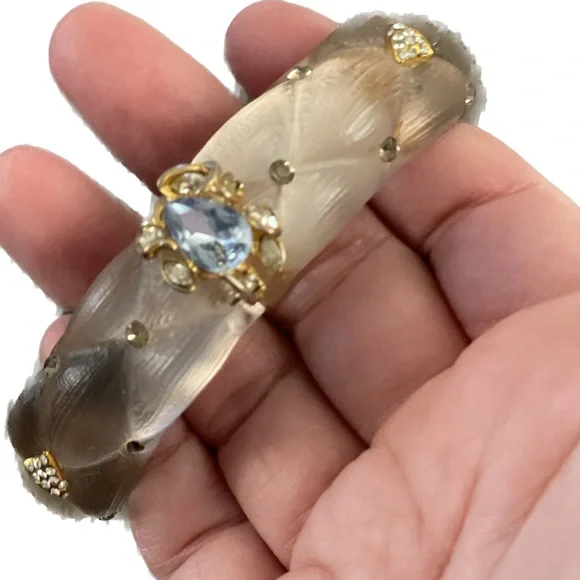 Alexis Bittar quilted hinged lucite bracelet - Picture 3 of 6